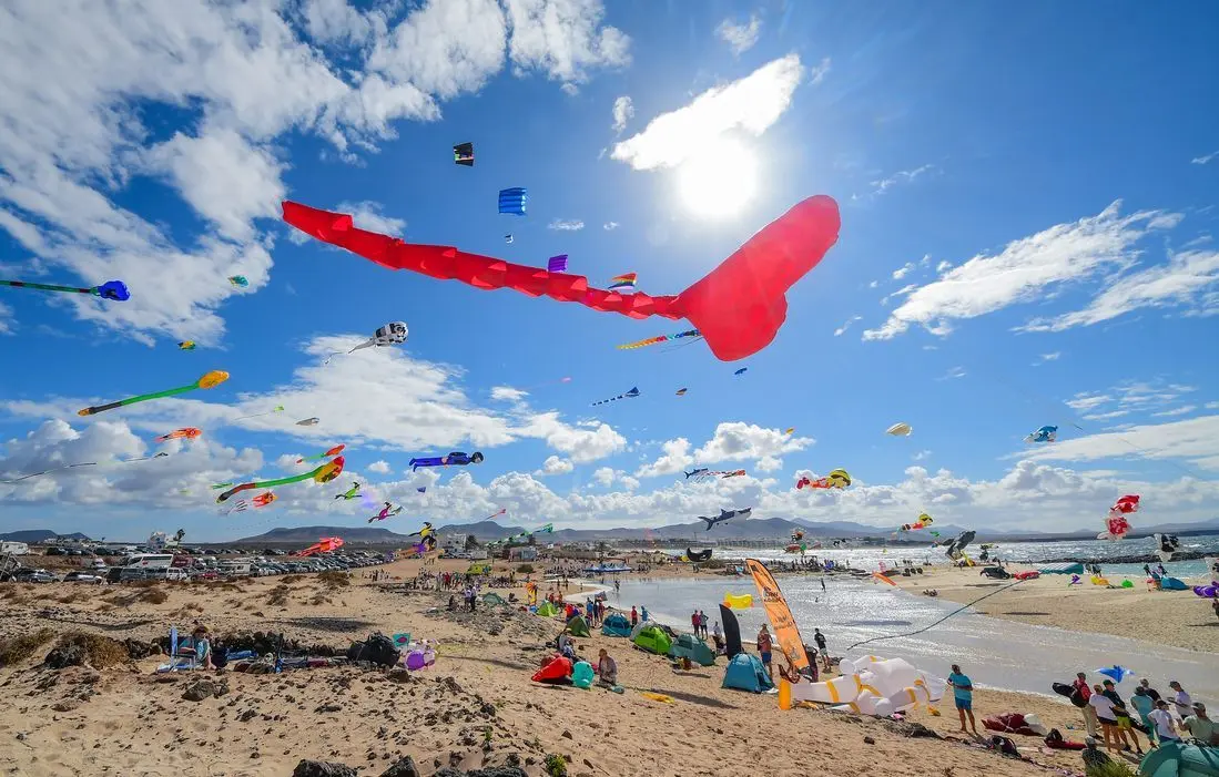 Primera jornada del 37ª Festival Internacional de Cometas (9)