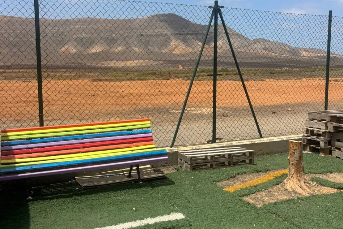 Mobiliario arcoíris por el Orgullo LGTBIQ+ (1)