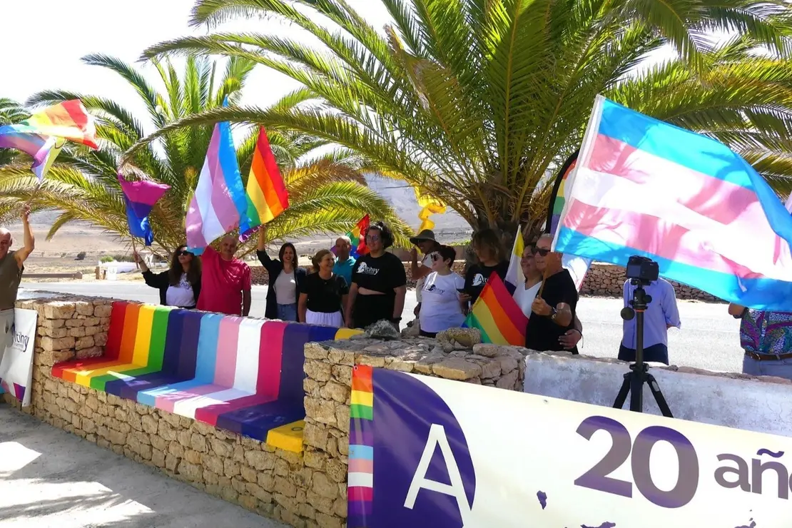 Mobiliario arcoíris por el Orgullo LGTBIQ+ (2)