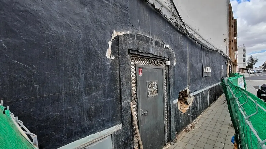 Las obras en la antigua discoteca Magma están paralizadas por medidas cautelares del Gobierno de Canarias, atendiendo al valor histórico del inmueble.