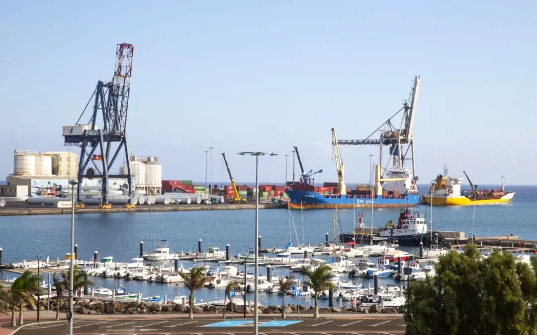 Imagen de la Bahía y el Muelle de Puerto del Rosario.