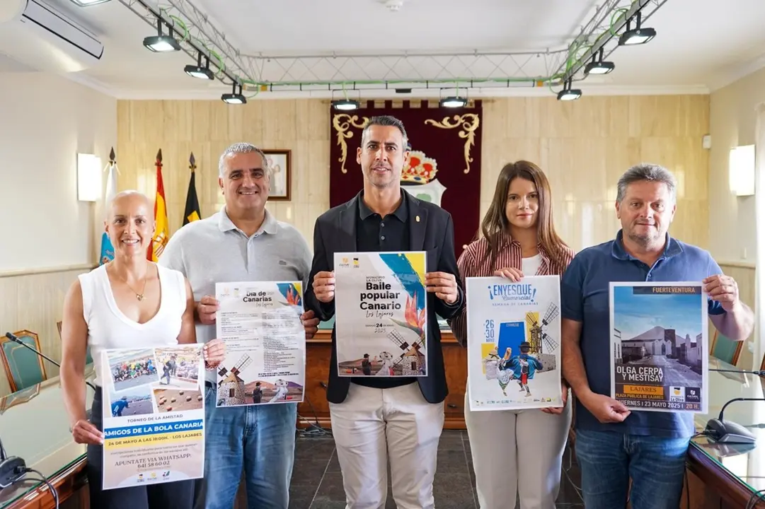 Presentación en La Oliva del programa del Día de Canarias 2025.