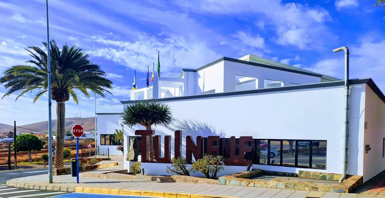 Ayuntamiento de Tuineje, casa palacio.