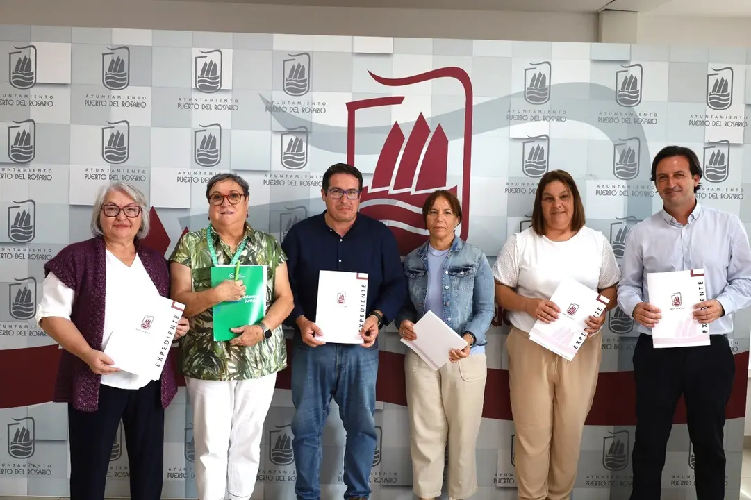 Presentación de convenios con los colectivos sociales de Puerto del Rosario.