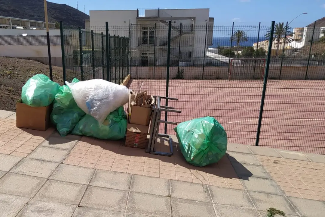 Labores de limpieza de la Concejalía de Medio Ambiente del Ayuntamiento de Pájara.