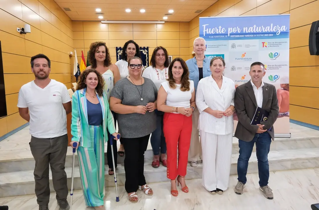 Firma de convenios entre el Cabildo y los seis ayuntamientos del PSTD Fuerte por Naturaleza.