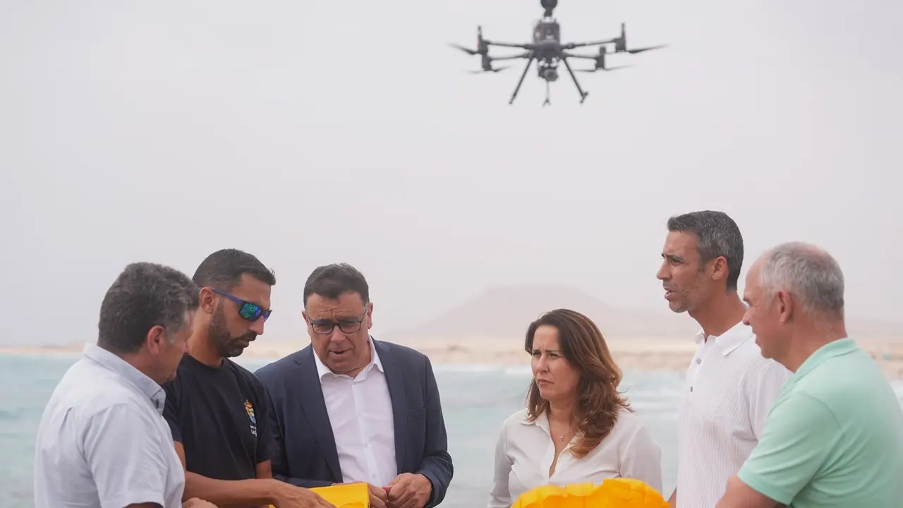 Presentación de los drones de rescate en Corralejo.
