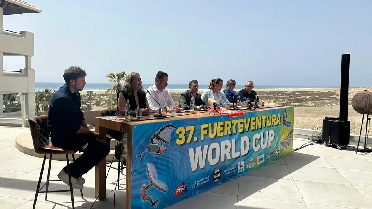Presentación del 37 Campeonato Mundial de Windsurf y Wingfoil.