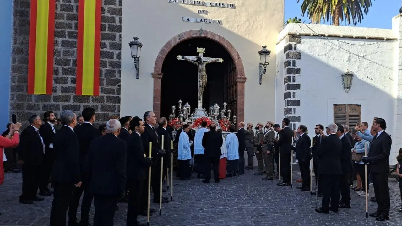 Acto religioso de la Pontificia, Real y Venerable Esclavitud del Stmo. Cristo de La Laguna, difundida en sus plataforma oficiales.