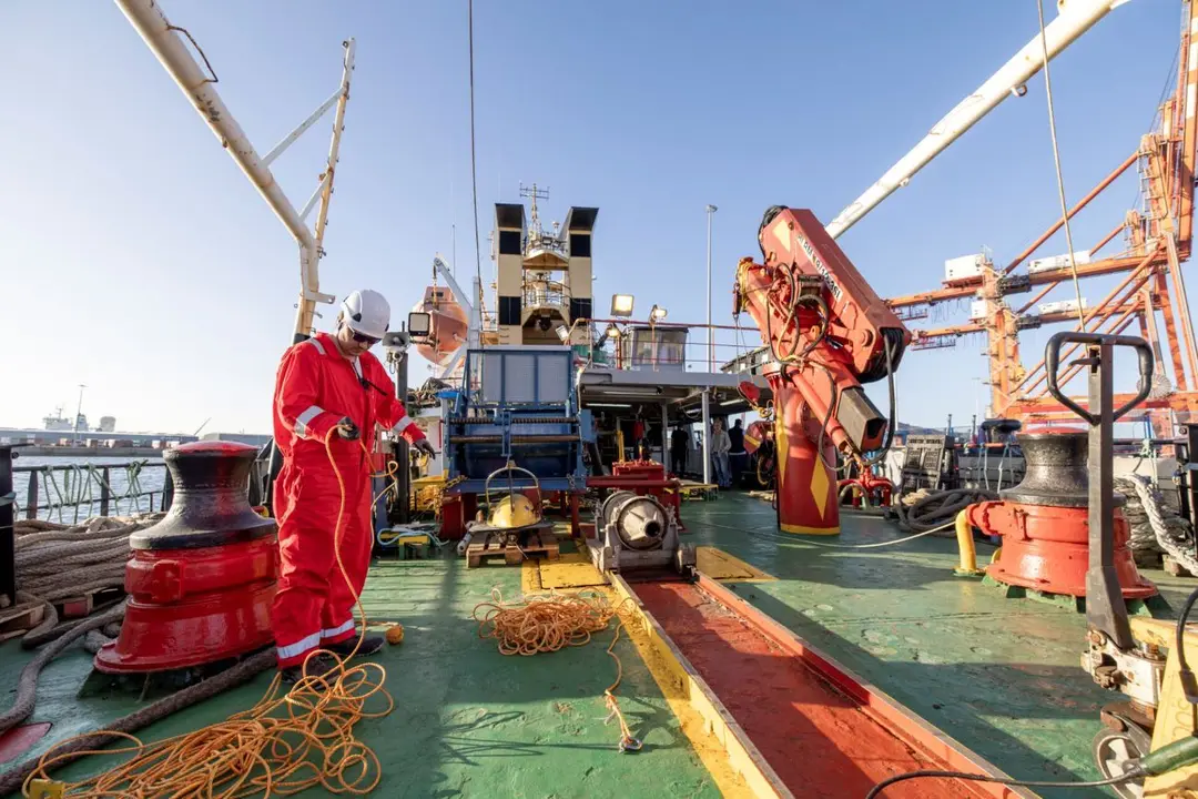 Cubierta de uno de los buques de la empresa pública tinerfeña Canalink, dedicado al tendido de cables submarinos.