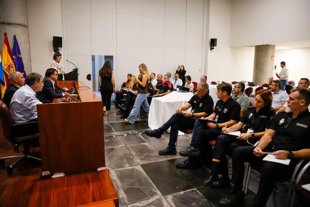 Jornadas previas a elaborar la Ley Protección Civil y Emergencias de Canarias.