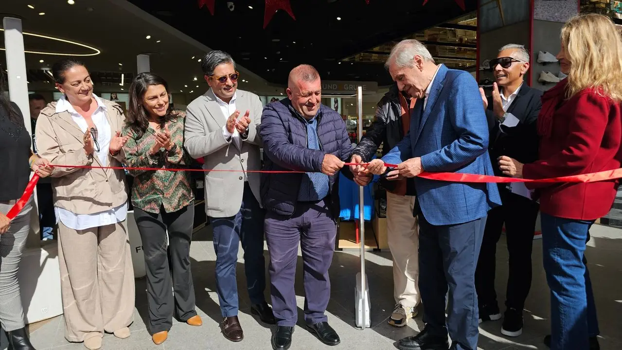 Apertura del nuevo centro comercial en Caleta de Fuste.