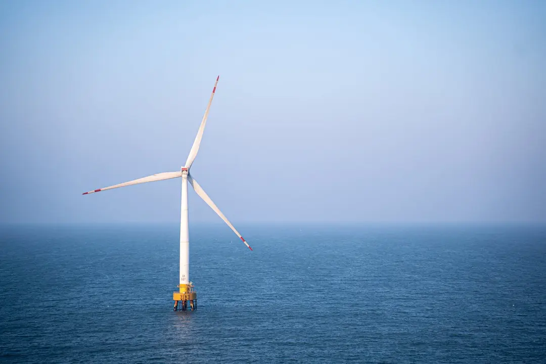 Aerogenerador marino, en una imagen de Lange X.