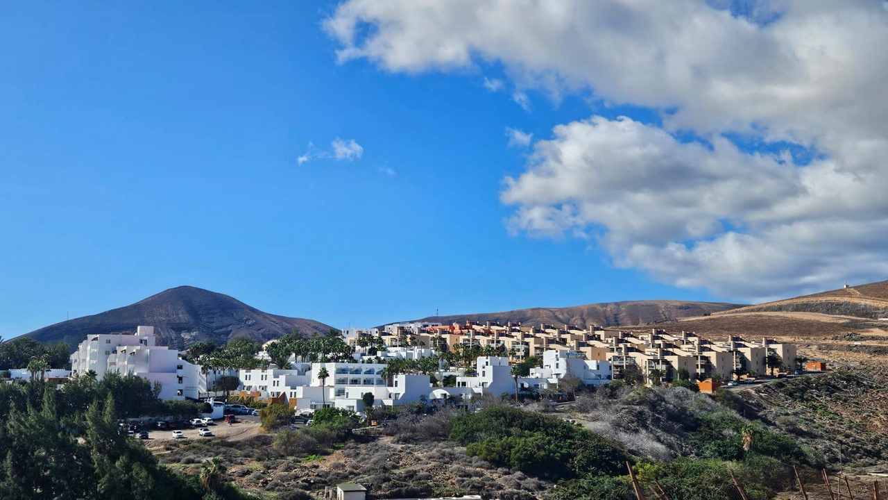 Urbanizaci&oacute;n de Esquinzo, en P&aacute;jara.