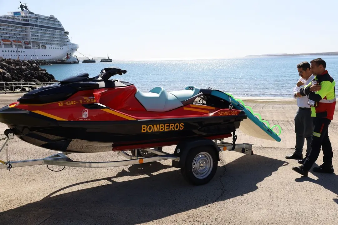 Nueva moto acu&aacute;tica del Servicio de Salvamento en la capital.