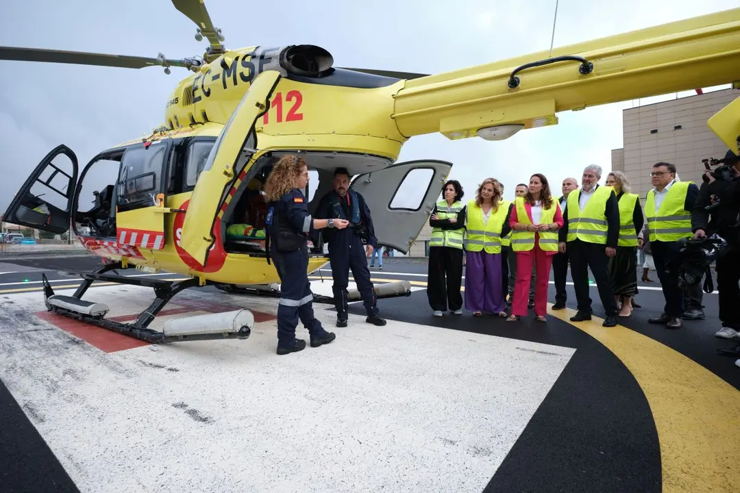 Primer vuelo oficial del helic&oacute;ptero medicalizado desde la base en&nbsp;Fuerteventura.