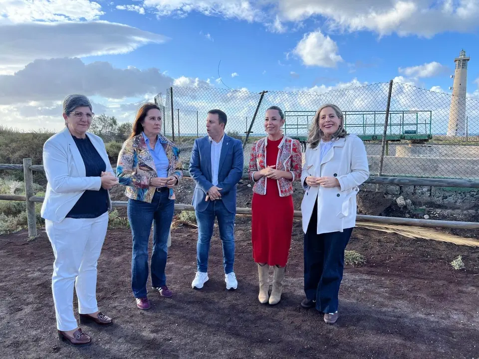 Lola Garc&iacute;a, Alejandro Jorge, J&eacute;ssica de Le&oacute;n, Marlene Figueroa y Tina da Silva, en el Saladar de Jand&iacute;a.