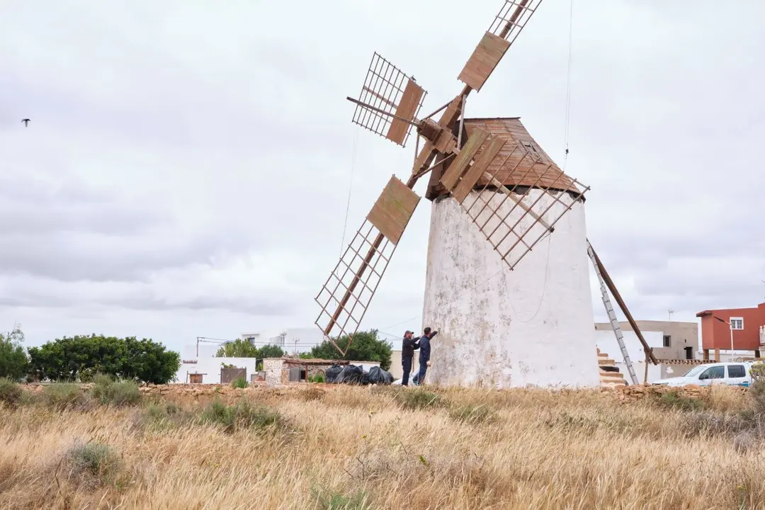 Trabajos en el Molino de la Corte ejecutados dentro del plan de empleo 'Memoria Viva'.