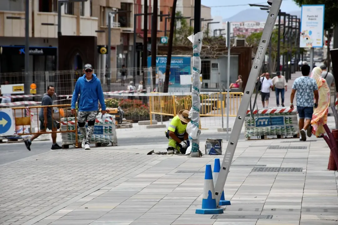 Obras en la calle Primero de Mayo de Puerto del Rosario, en mayo de 2026.