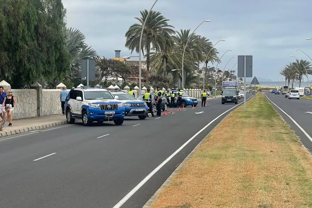 Dispositivo de seguridad de la Polic&iacute;a Local de P&aacute;jara.