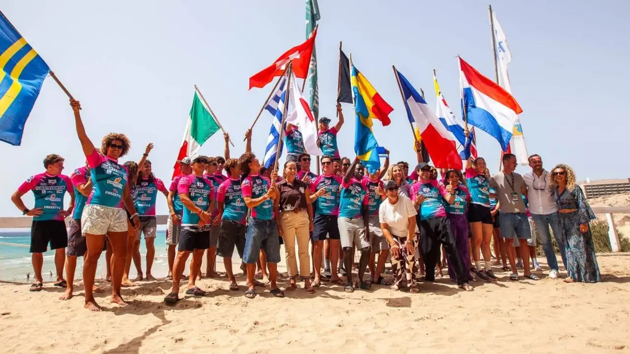 Inauguraci&oacute;n del 38&ordf; Campeonato Mundial de Windsurf y Wingfoil.
