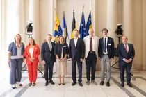Astrid Pérez, en Bruselas junto a sus homólogos de la  CALRE.
