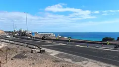 Carreteras asfalta la FV-2 de Pecenescal a Las Gaviotas.