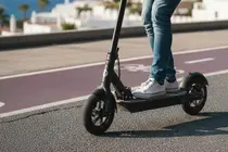 Patinete el&eacute;ctrico, en una imagen de achivo de producci&oacute;n propia.