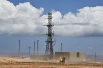 Obras de las centrales el&eacute;ctricas provisionales junto a la subestaci&oacute;n de La Herradura | &copy;Ada Chac&oacute;n, 2026.