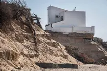 Impacto de las borrascas en la costa de Rota, C&aacute;diz, en una imagen de Greenpeace.