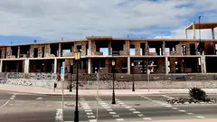 Blackstone adquiri&oacute; en 2022 La Miranda, un complejo abandonado desde hace d&eacute;cadas a la entrada de Corralejo.