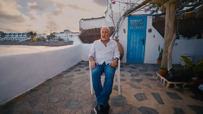 Domingo "El Colorao", en su casa de Puerto Lajas.