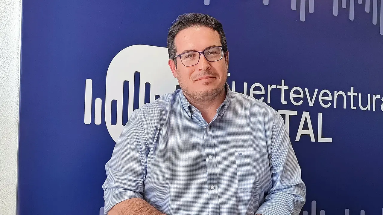 David de Vera, en el estudio de Fuerteventura Digital.