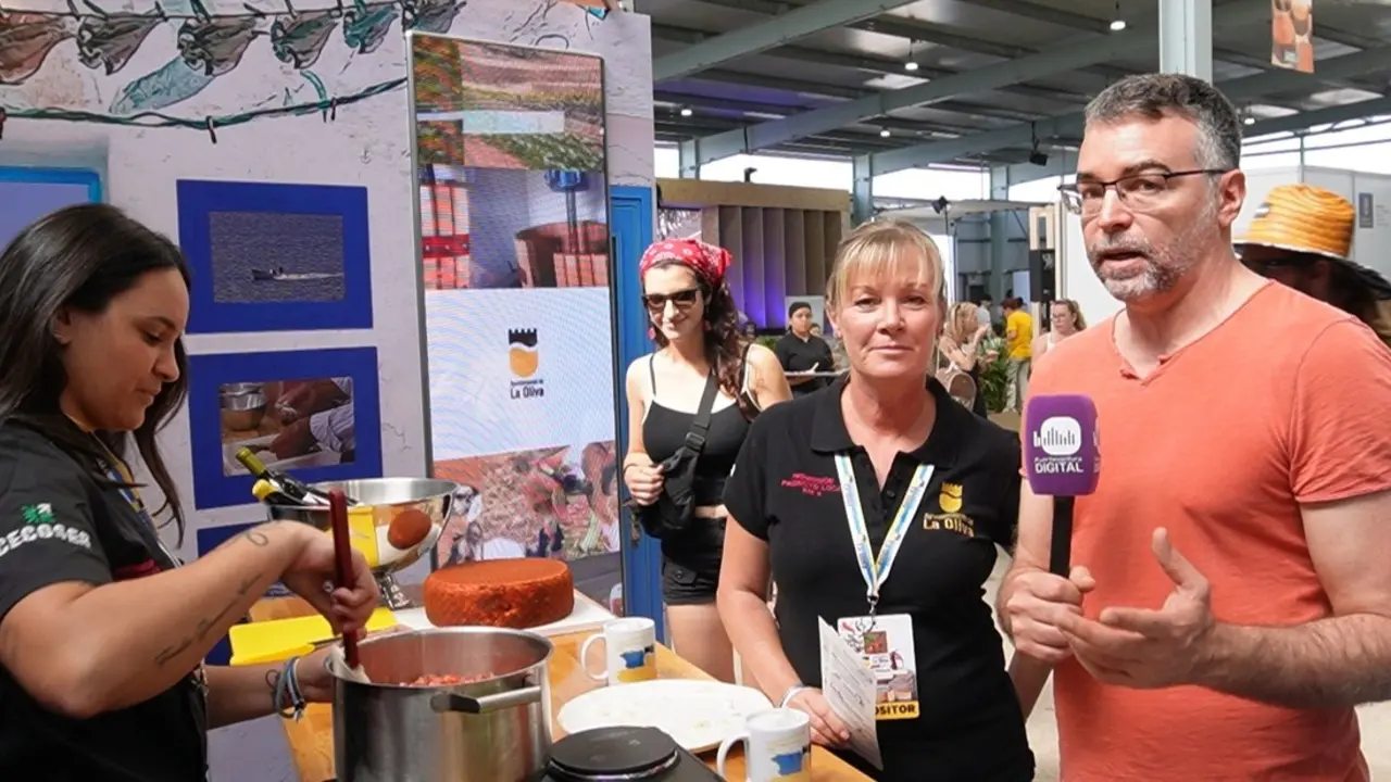Entrevistas en el stand de La Oliva en Feaga.