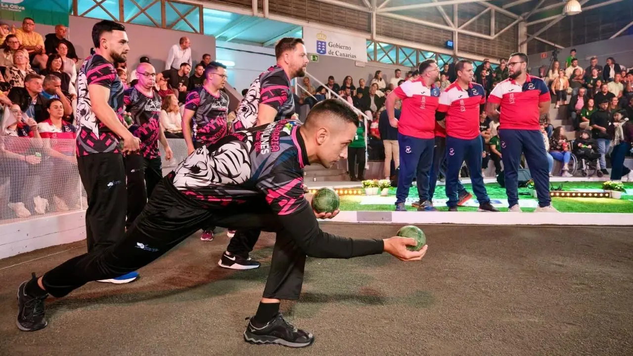 La emoción de la Super Copa de Bola Canaria, en Lajares.