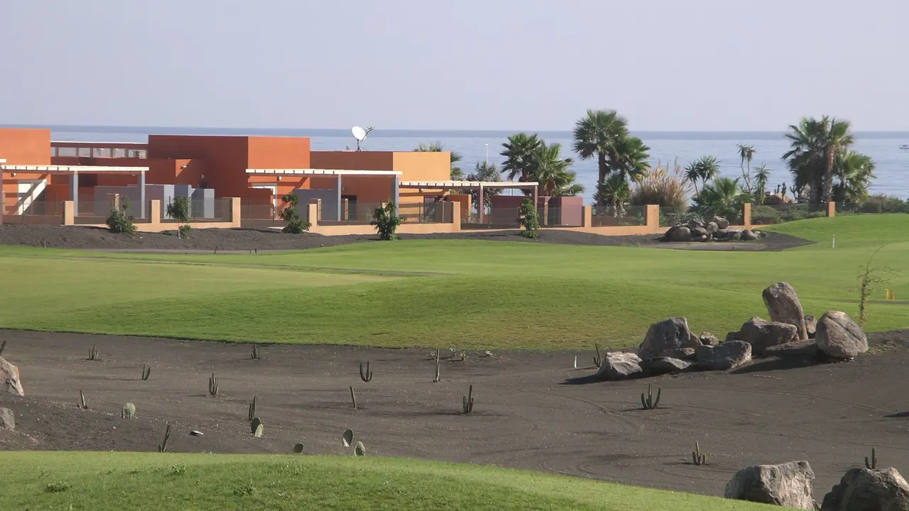 Villas de Salinas Golf en subasta.