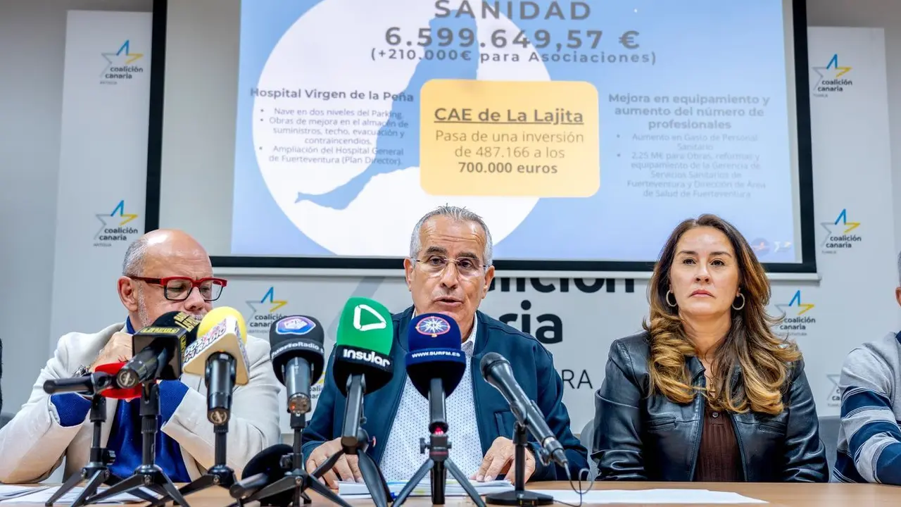 Barrag&aacute;n, Cabrera y Garc&iacute;a detallan los presupuestos de Canarias en Fuerteventura para 2026.