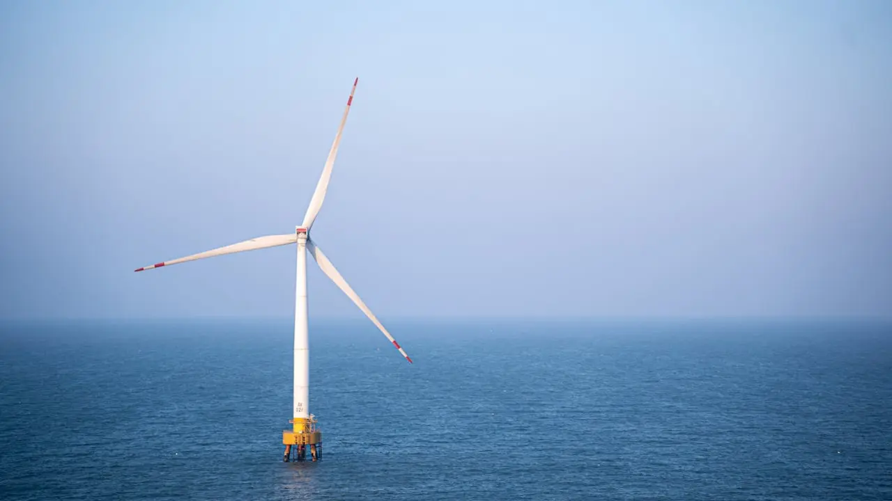 Aerogenerador marino, en una imagen de Lange X.