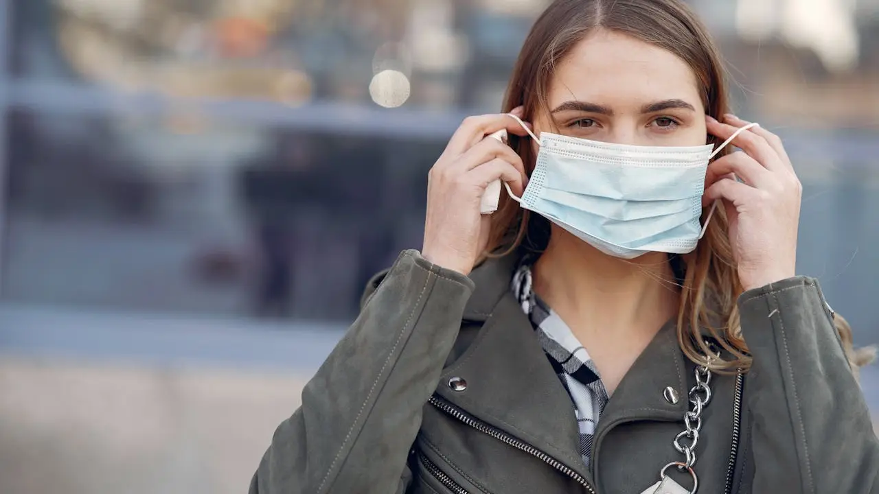 Uso de mascarilla en la v&iacute;a p&uacute;blica.
