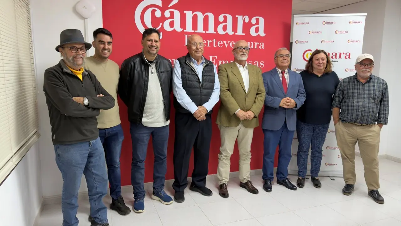 Los participantes en el encuentro 'Las Fortalezas de la Espa&ntilde;a Plural', organizado desde la C&aacute;mara de Comercio de Fuerteventura.