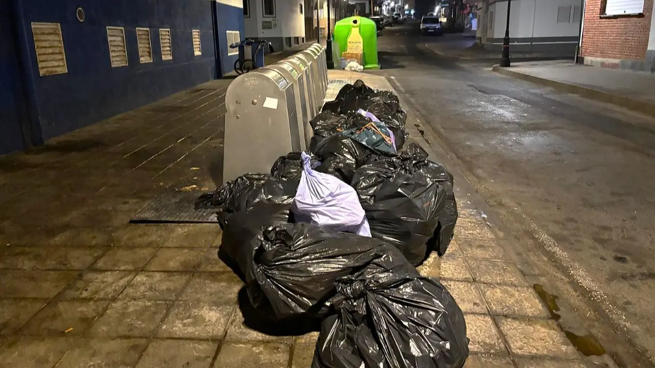 Mal uso de los residuos en Corralejo. 