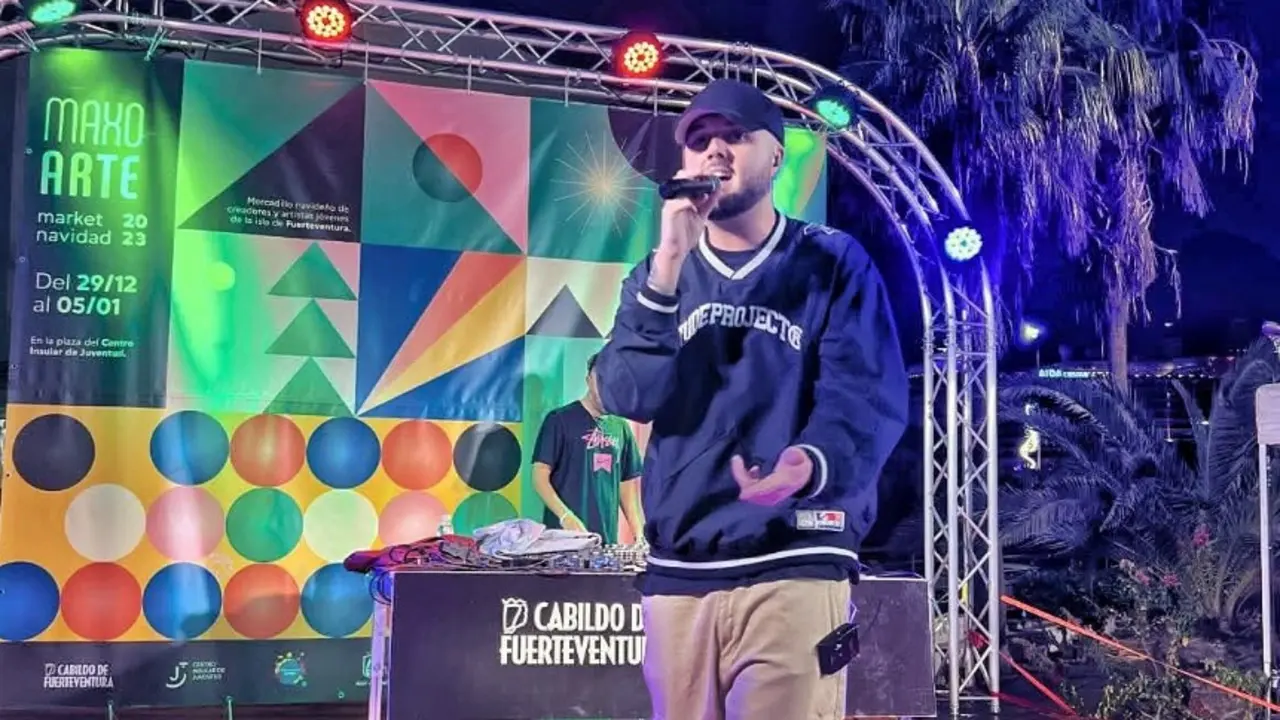 Actuaci&oacute;n Musical en Maxo Arte.