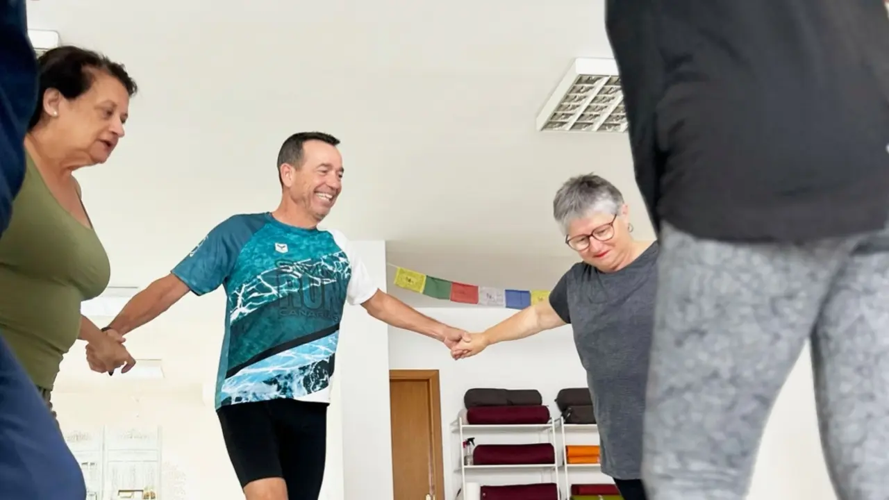 Sesiones grupales del proyecto Salud y Bienestar, de Ananda Yoga.
