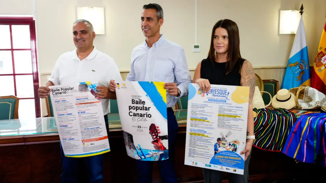 Presentaci&oacute;n del D&iacute;a de Canarias desde el Ayuntamiento de La Oliva.