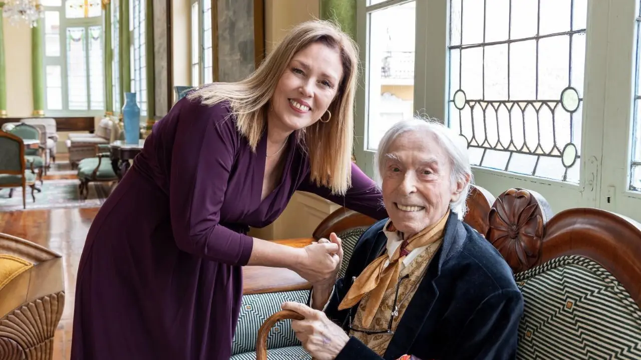Astrid P&eacute;rez junto a Pepe D&aacute;maso en el Gabinete Literario de Las Palmas.