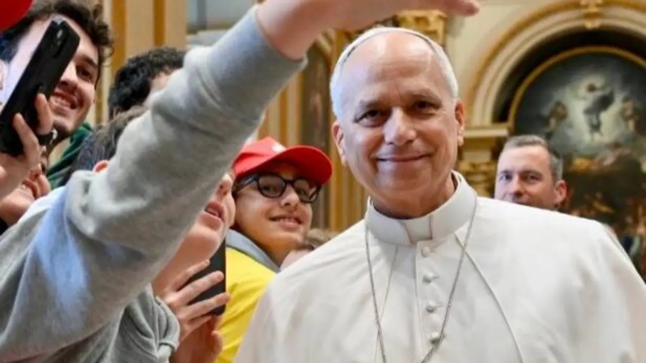 El Papa Le&oacute;n XIV, en una de sus im&aacute;genes en redes sociales.