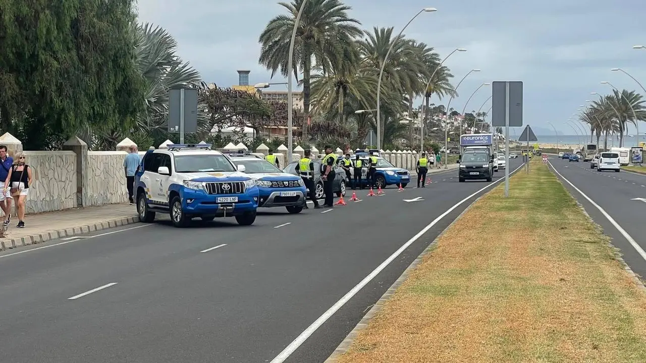 Dispositivo de seguridad de la Polic&iacute;a Local de P&aacute;jara.