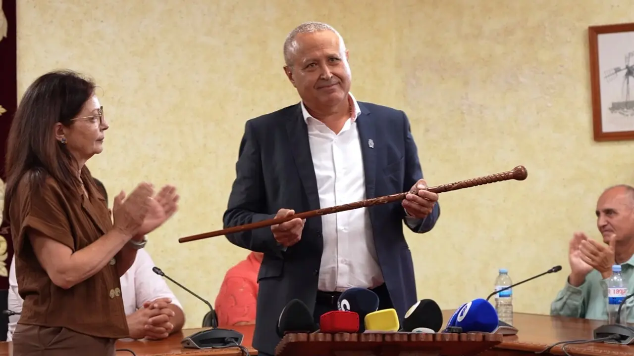 Juan Cabrera (AMF) toma el bast&oacute;n de mando en Antigua.