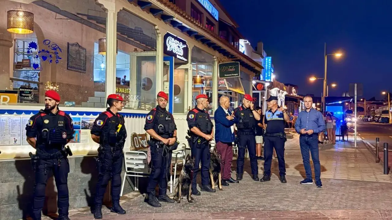 La polic&iacute;a auton&oacute;mica comienza a patrullar en Caleta de Fuste.