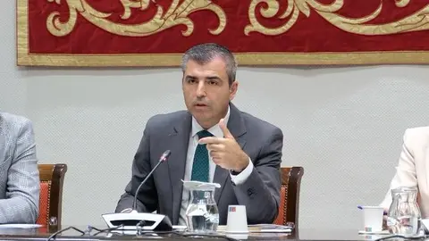 Manuel-Dominguez-consejero-de-Economia-Industria-Comercio-y-Autonomos-1